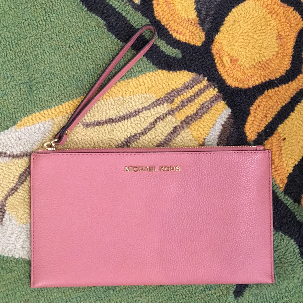 Pink Michael Kors clutch VGUC